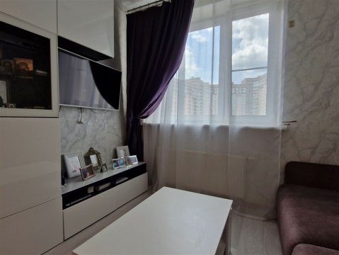 2-к квартира, 4/15 эт., 54м²